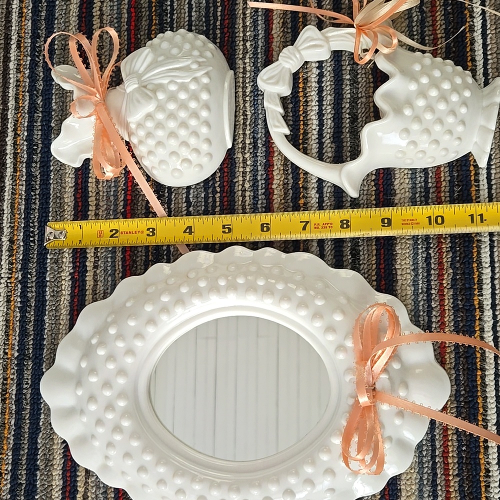 Vintage Wall Decor White Hobnail SET 5 Matching Burwood Baskets Mirror Butterfly - Picture 11 of 17